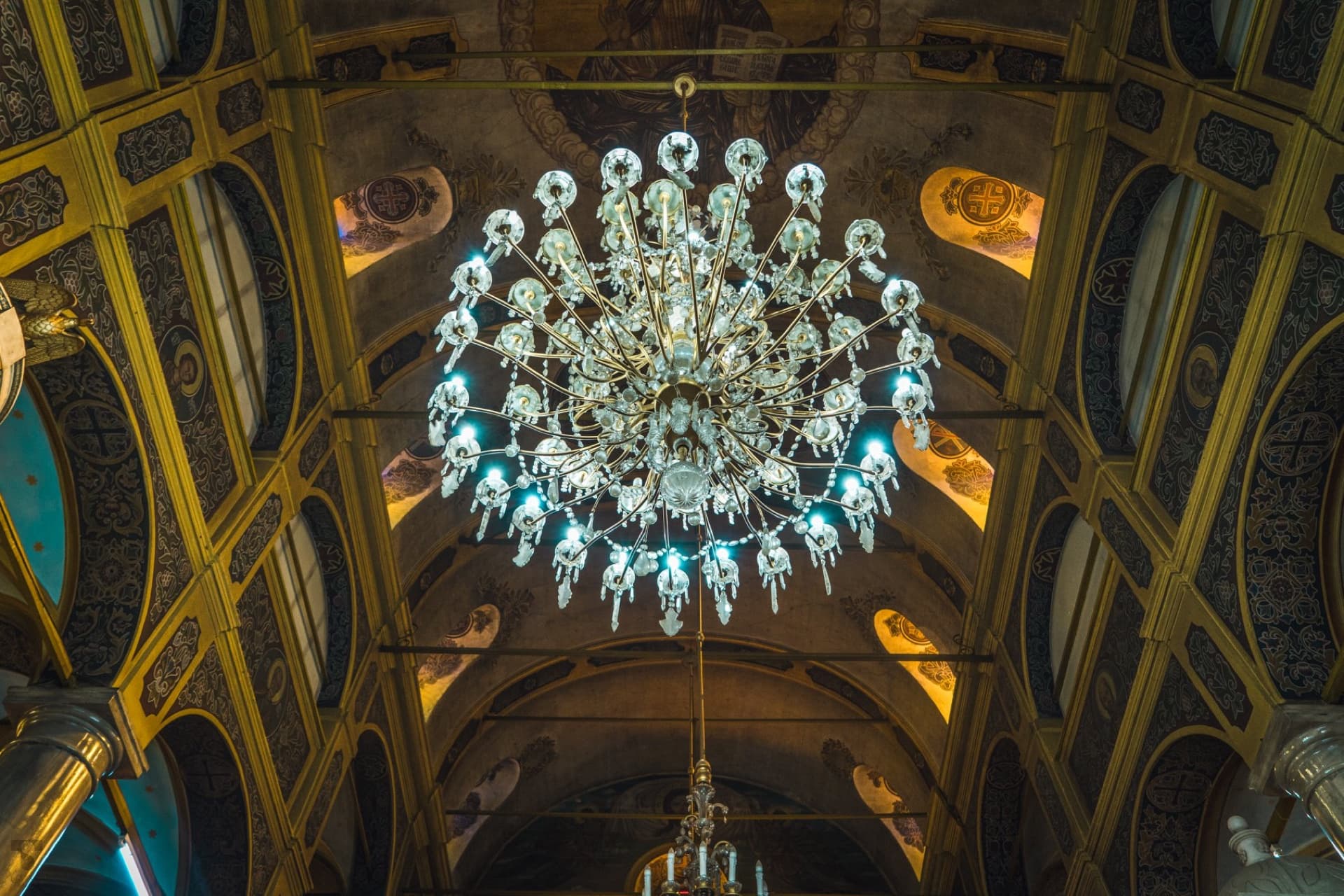 The church before the ritual — the quiet, the light and the gold where it all happens.